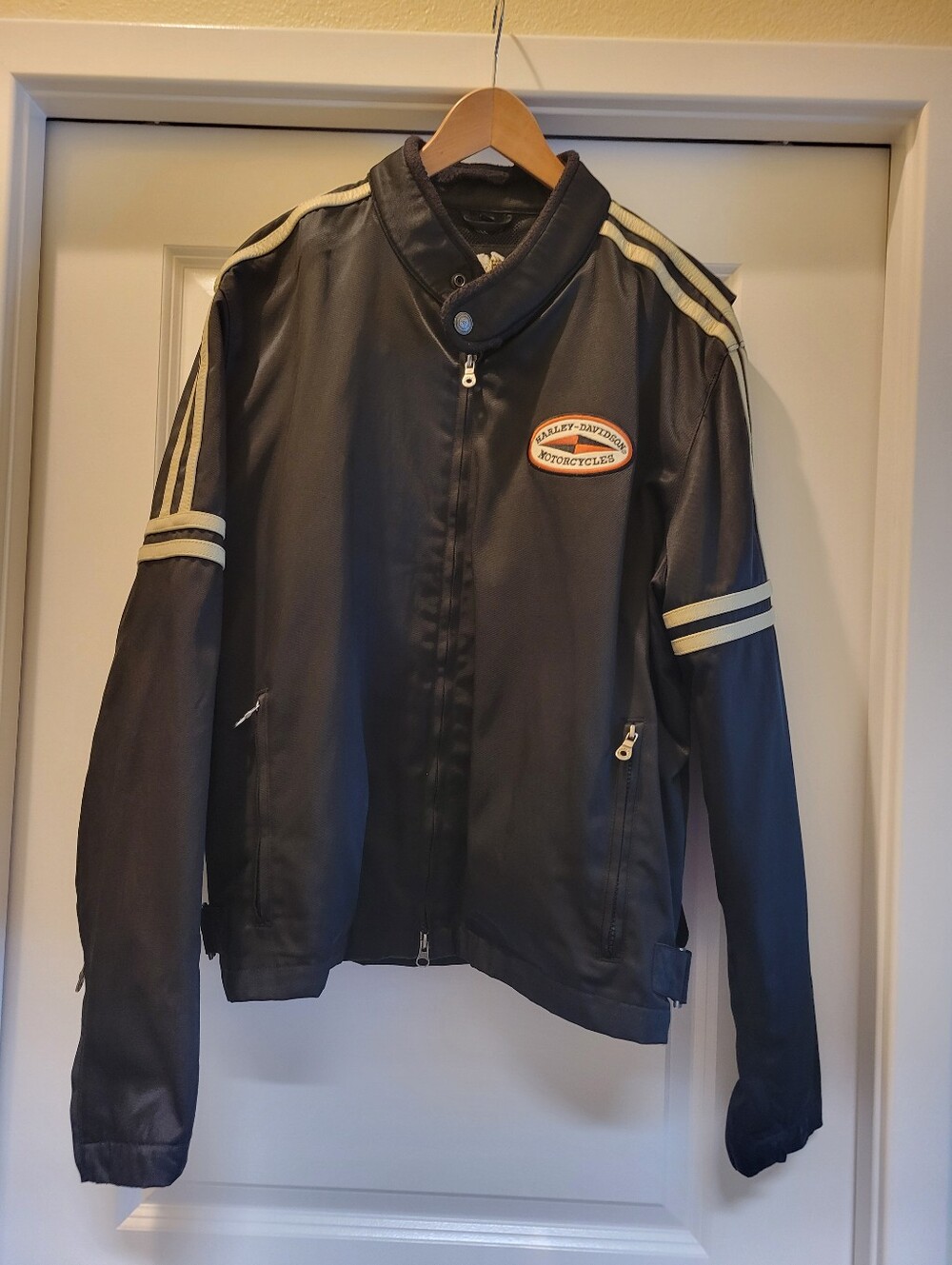 Vintage,Man's Genuine Harley-Davidson Black Jacket with Cream Stripes Size XL